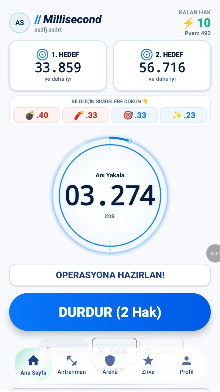 Millisecond Game videosundan gerçek oyun karesi: iki hedef, akan kronometre ve Durdur düğmesi